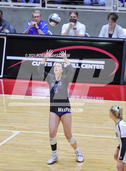 Thumbnail 1 in Bushland vs. Gunter (UIL Volleyball 3A Finals) photogallery.