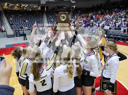 Thumbnail 3 in Bushland vs. Gunter (UIL Volleyball 3A Finals) photogallery.