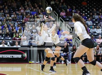 Thumbnail 2 in Bushland vs. Gunter (UIL Volleyball 3A Finals) photogallery.
