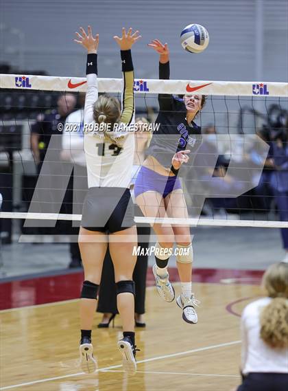 Thumbnail 1 in Bushland vs. Gunter (UIL Volleyball 3A Finals) photogallery.