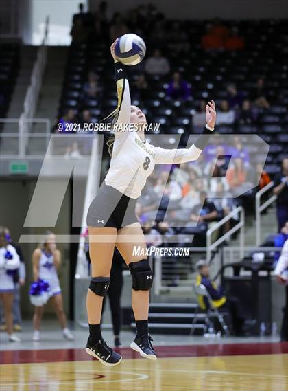 Thumbnail 3 in Bushland vs. Gunter (UIL Volleyball 3A Finals) photogallery.