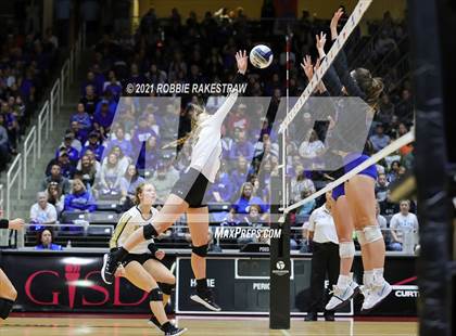 Thumbnail 1 in Bushland vs. Gunter (UIL Volleyball 3A Finals) photogallery.