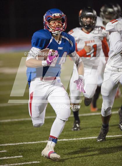 Thumbnail 1 in Mamaroneck @ Carmel (Section 1 Class AA 1st Round) photogallery.