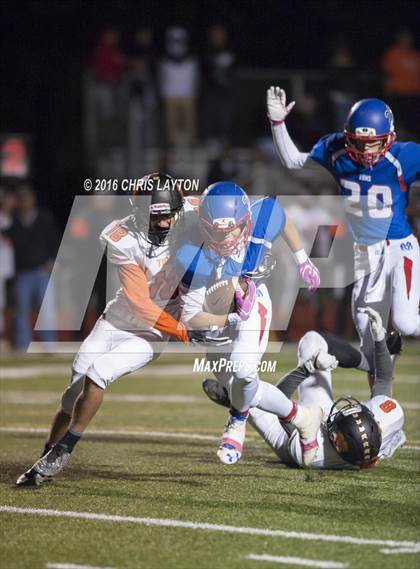Thumbnail 2 in Mamaroneck @ Carmel (Section 1 Class AA 1st Round) photogallery.