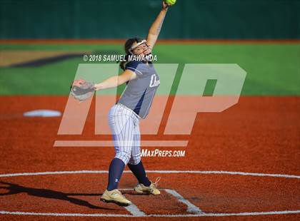 Thumbnail 2 in Notre Dame (SO) vs Chatsworth photogallery.