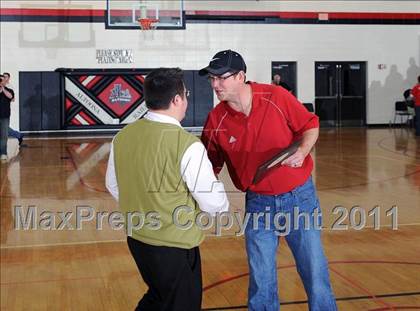 Thumbnail 1 in Colfax vs. Regis (WIAA D4 Regional Final) photogallery.
