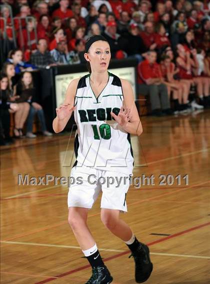 Thumbnail 3 in Colfax vs. Regis (WIAA D4 Regional Final) photogallery.
