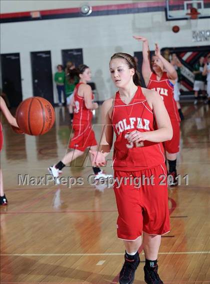 Thumbnail 3 in Colfax vs. Regis (WIAA D4 Regional Final) photogallery.