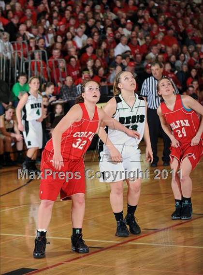Thumbnail 2 in Colfax vs. Regis (WIAA D4 Regional Final) photogallery.