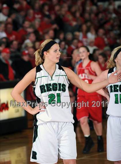 Thumbnail 1 in Colfax vs. Regis (WIAA D4 Regional Final) photogallery.