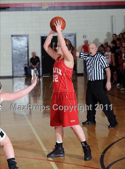 Thumbnail 2 in Colfax vs. Regis (WIAA D4 Regional Final) photogallery.
