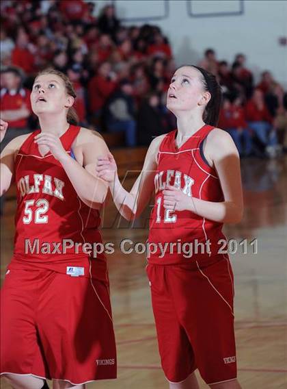 Thumbnail 1 in Colfax vs. Regis (WIAA D4 Regional Final) photogallery.