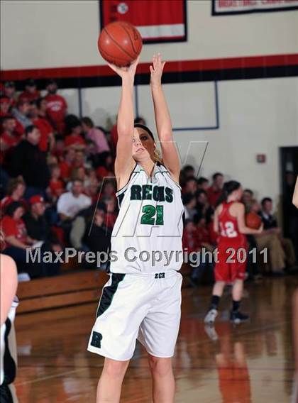 Thumbnail 3 in Colfax vs. Regis (WIAA D4 Regional Final) photogallery.