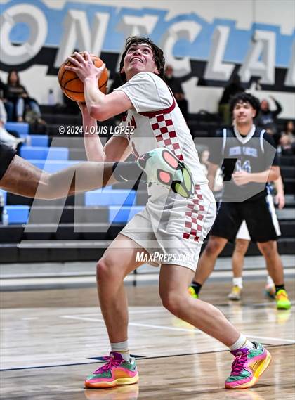 Thumbnail 2 in Wilson vs. Alta Loma photogallery.
