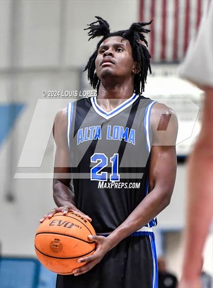 Thumbnail 1 in Wilson vs. Alta Loma photogallery.