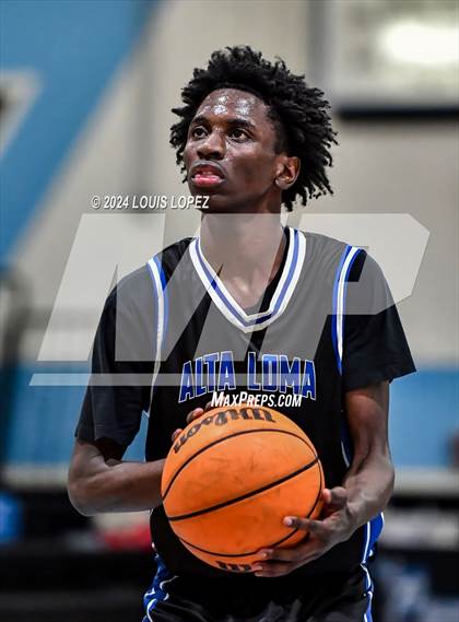 Thumbnail 3 in Wilson vs. Alta Loma photogallery.