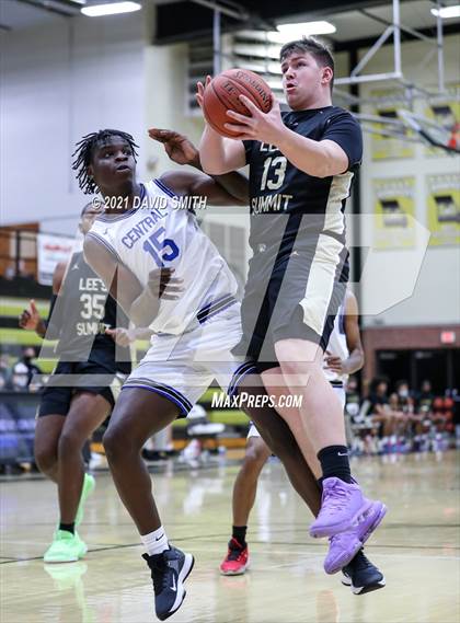 Thumbnail 1 in Central vs Lee's Summit (Summit Grill Shootout) photogallery.