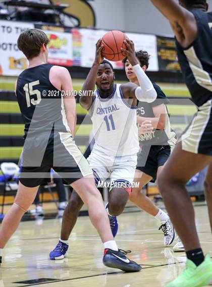 Thumbnail 3 in Central vs Lee's Summit (Summit Grill Shootout) photogallery.