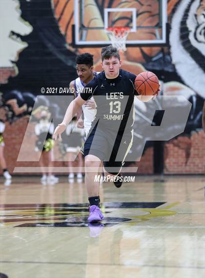 Thumbnail 2 in Central vs Lee's Summit (Summit Grill Shootout) photogallery.