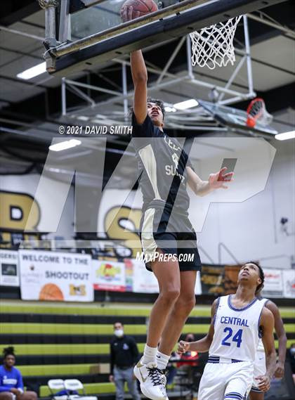 Thumbnail 1 in Central vs Lee's Summit (Summit Grill Shootout) photogallery.