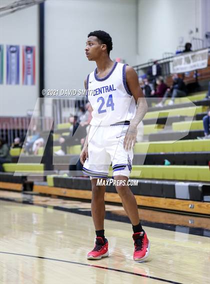Thumbnail 2 in Central vs Lee's Summit (Summit Grill Shootout) photogallery.
