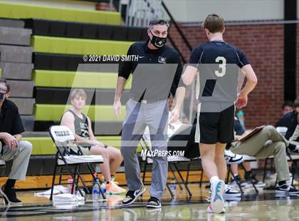 Thumbnail 1 in Central vs Lee's Summit (Summit Grill Shootout) photogallery.