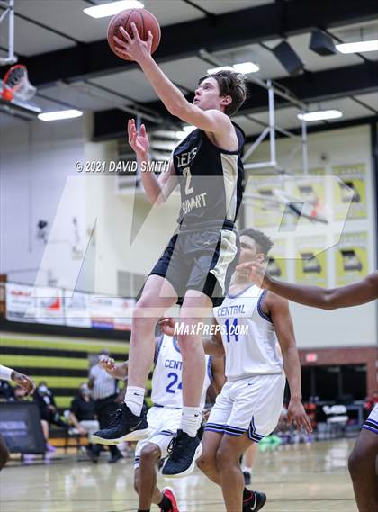Thumbnail 1 in Central vs Lee's Summit (Summit Grill Shootout) photogallery.