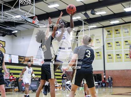 Thumbnail 2 in Central vs Lee's Summit (Summit Grill Shootout) photogallery.