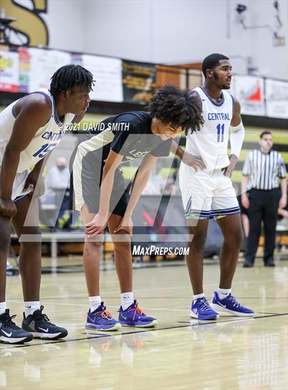 Thumbnail 3 in Central vs Lee's Summit (Summit Grill Shootout) photogallery.