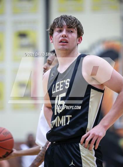 Thumbnail 2 in Central vs Lee's Summit (Summit Grill Shootout) photogallery.