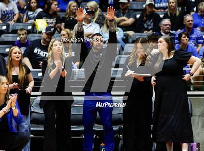 Thumbnail 2 in La Vernia vs. Decatur (UIL 4A D1 Volleyball Final) photogallery.