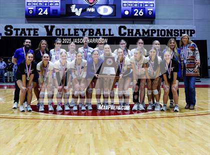 Thumbnail 2 in La Vernia vs. Decatur (UIL 4A D1 Volleyball Final) photogallery.