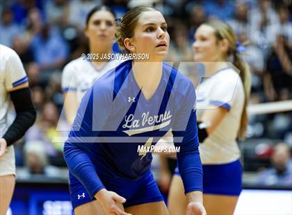Thumbnail 3 in La Vernia vs. Decatur (UIL 4A D1 Volleyball Final) photogallery.