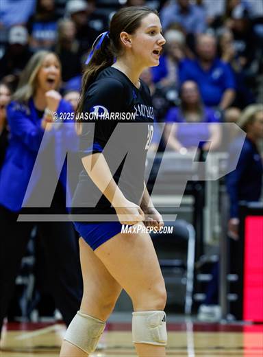 La Vernia vs. Decatur (UIL 4A D1 Volleyball Final)