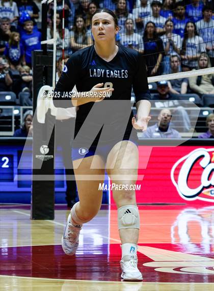 Thumbnail 2 in La Vernia vs. Decatur (UIL 4A D1 Volleyball Final) photogallery.