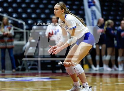 Thumbnail 3 in La Vernia vs. Decatur (UIL 4A D1 Volleyball Final) photogallery.