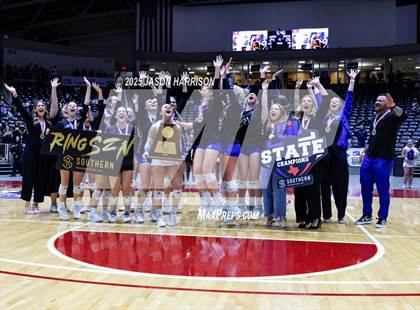 Thumbnail 1 in La Vernia vs. Decatur (UIL 4A D1 Volleyball Final) photogallery.