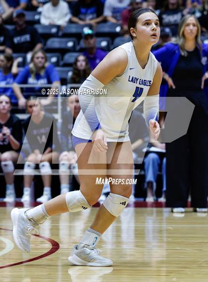 Thumbnail 3 in La Vernia vs. Decatur (UIL 4A D1 Volleyball Final) photogallery.