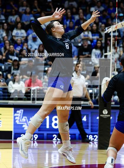 Thumbnail 1 in La Vernia vs. Decatur (UIL 4A D1 Volleyball Final) photogallery.