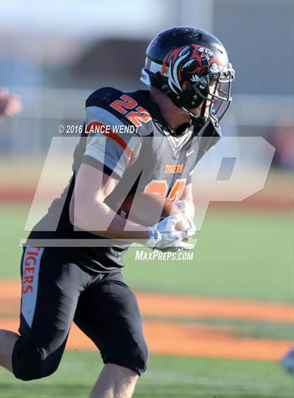 Thumbnail 2 in Kent Denver @ La Junta (CHSAA 2A Final) photogallery.