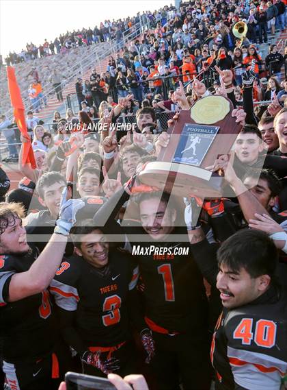 Thumbnail 2 in Kent Denver @ La Junta (CHSAA 2A Final) photogallery.
