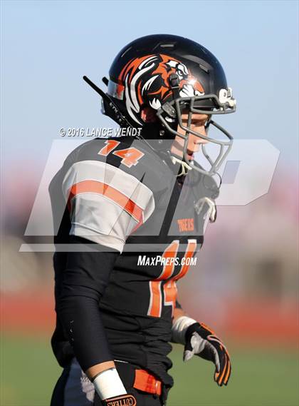 Thumbnail 1 in Kent Denver @ La Junta (CHSAA 2A Final) photogallery.