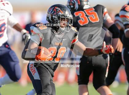 Thumbnail 2 in Kent Denver @ La Junta (CHSAA 2A Final) photogallery.