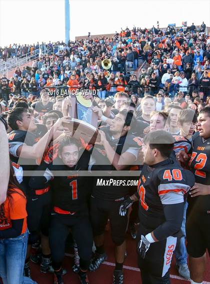 Thumbnail 3 in Kent Denver @ La Junta (CHSAA 2A Final) photogallery.