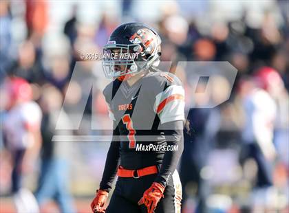 Thumbnail 3 in Kent Denver @ La Junta (CHSAA 2A Final) photogallery.
