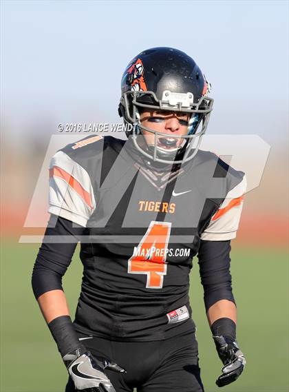 Thumbnail 1 in Kent Denver @ La Junta (CHSAA 2A Final) photogallery.