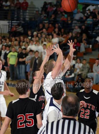 Thumbnail 2 in Muhlenberg South vs Ohio County (10th District Tournament) photogallery.