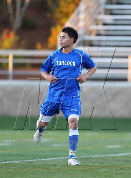 Thumbnail 3 in Turlock vs. Bella Vista (CIF SJS D2 Final) photogallery.