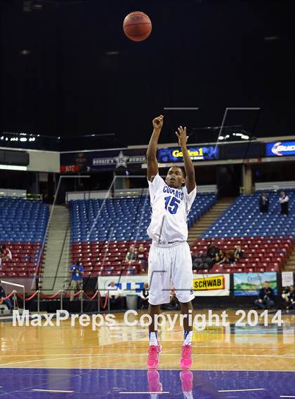 Thumbnail 2 in Capital Christian vs Central Catholic (CIF SJS D5 Final) photogallery.
