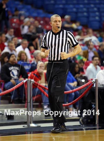 Thumbnail 1 in Capital Christian vs Central Catholic (CIF SJS D5 Final) photogallery.